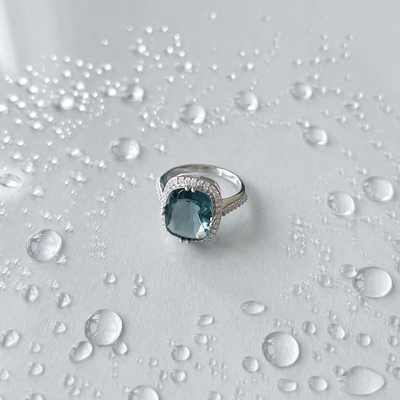Серебряное кольцо с топазом Лондон Блю 4.973ct