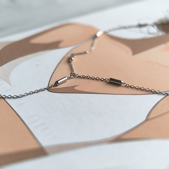 Серебряное колье без камней