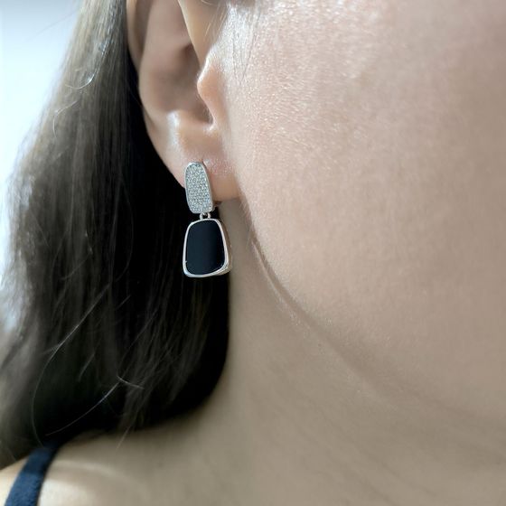 Серебряные серьги с ониксом