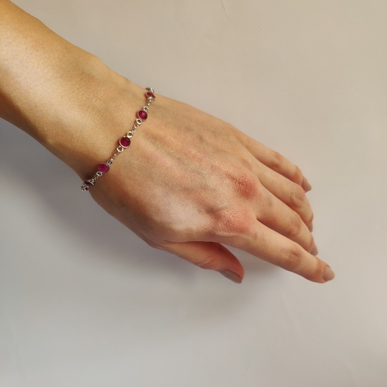Серебряный браслет с рубином 6.965ct
