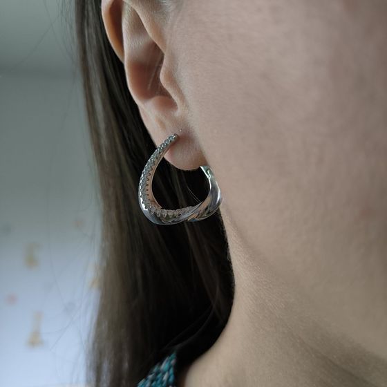 Серебряные серьги с фианитами
