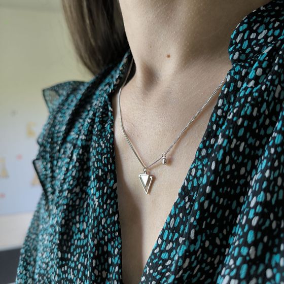 Серебряное колье с перламутром