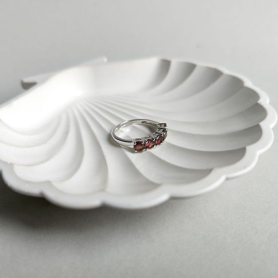 Серебряное кольцо с гранатом 1.567ct