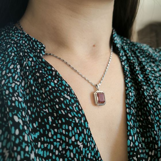 Серебряная подвеска с султанитом 3.275ct