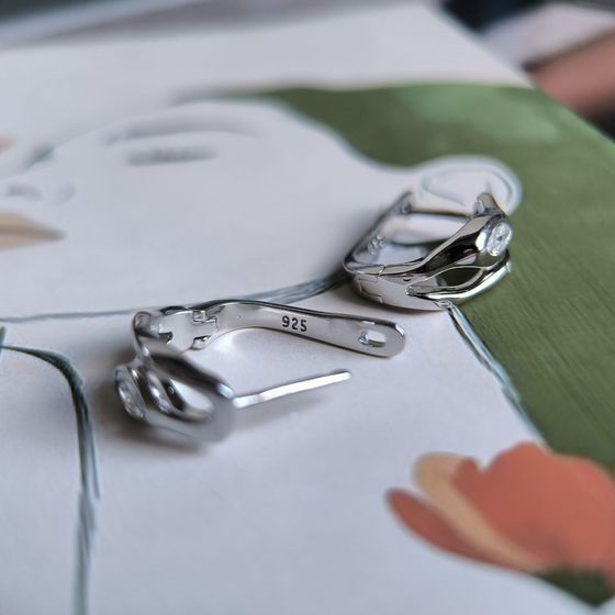 Серебряные серьги с фианитами