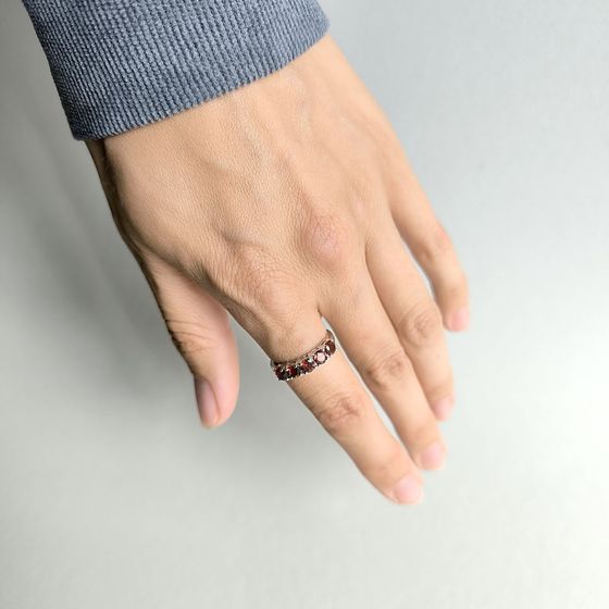 Серебряное кольцо с гранатом 1.6ct