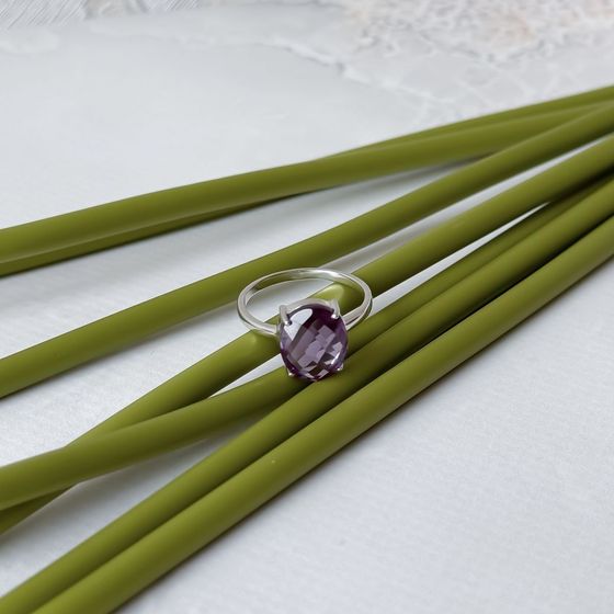 Серебряное кольцо с александритом 5.917ct