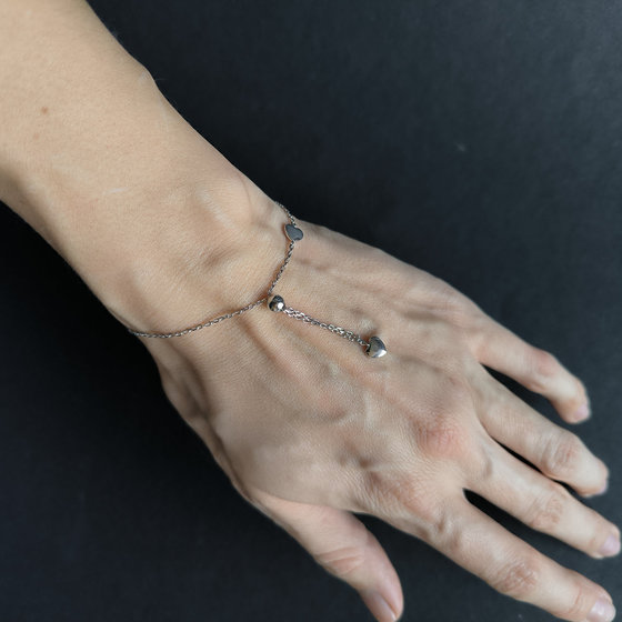 Серебряный браслет без камней