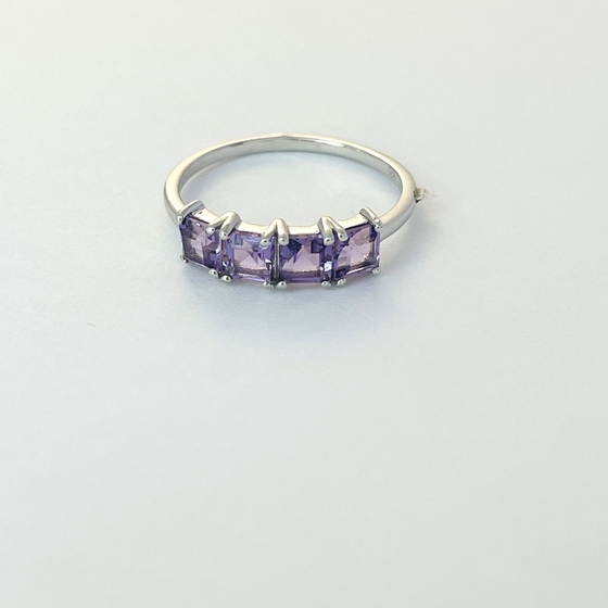 Серебряное кольцо с аметистом 1.4ct
