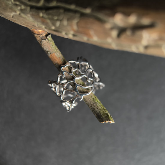 Серебряное кольцо без камней