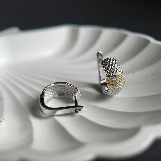 Серебряные серьги с фианитами