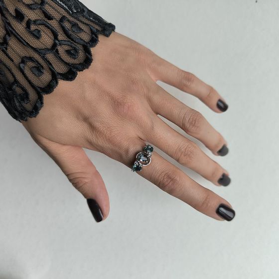 Серебряное кольцо с топазом Лондон Блю 1.007ct