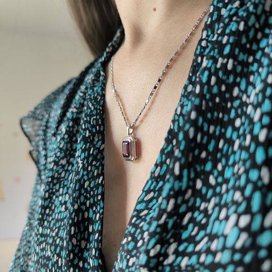 Серебряная подвеска с гранатом nano 2.625ct