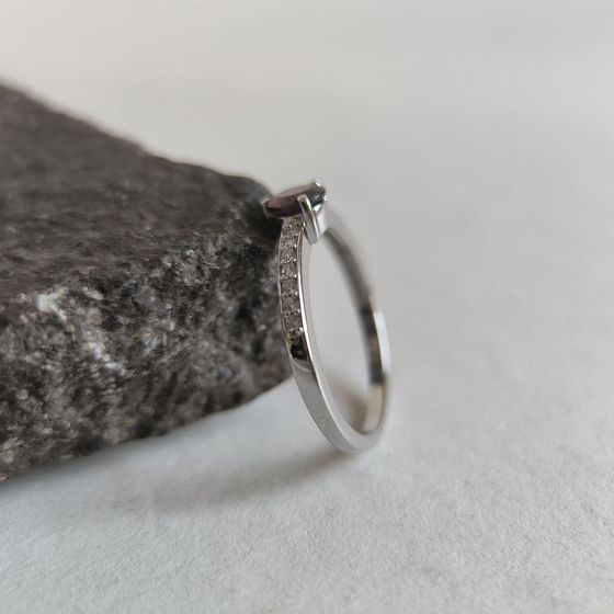 Серебряное кольцо с гранатом 0.798ct
