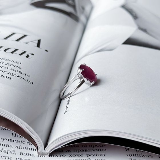Серебряное кольцо с рубином