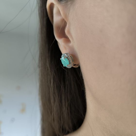 Серебряные серьги с изумрудом, фианитами