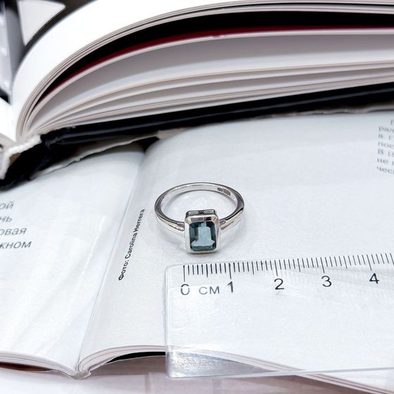 Серебряное кольцо с топазом Лондон Блю 1.41ct