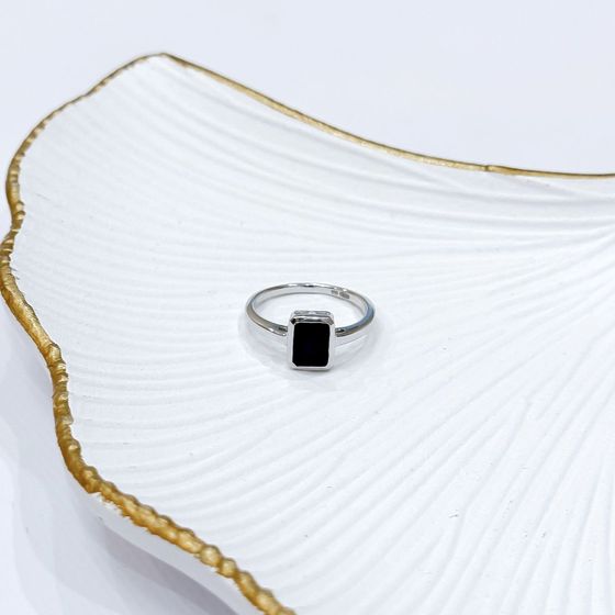 Серебряное кольцо с сапфиром 1.863ct