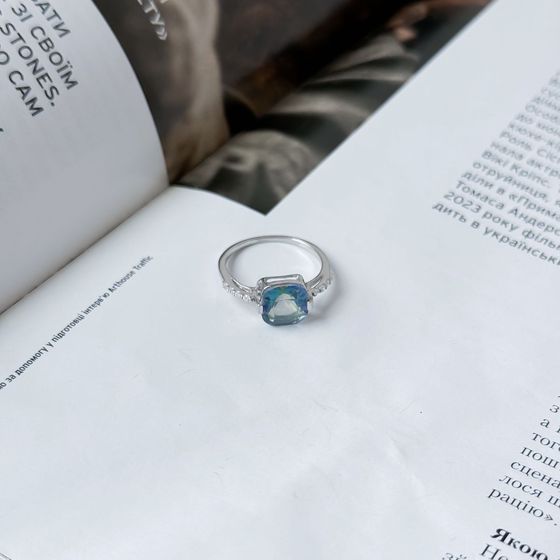 Серебряное кольцо с мистик топазом