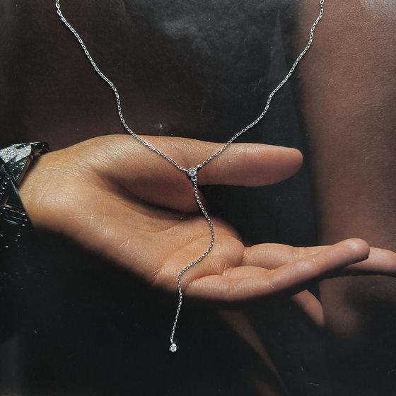 Серебряное колье с фианитами