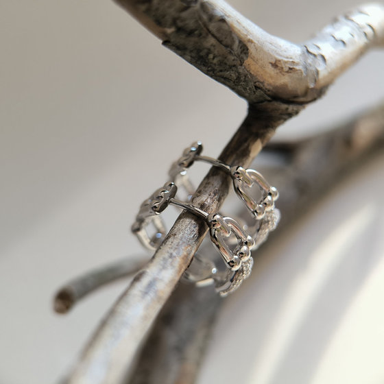 Серебряные серьги с фианитами