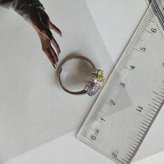 Серебряное кольцо с аметистом 3.306ct, цитрином, хризолітом