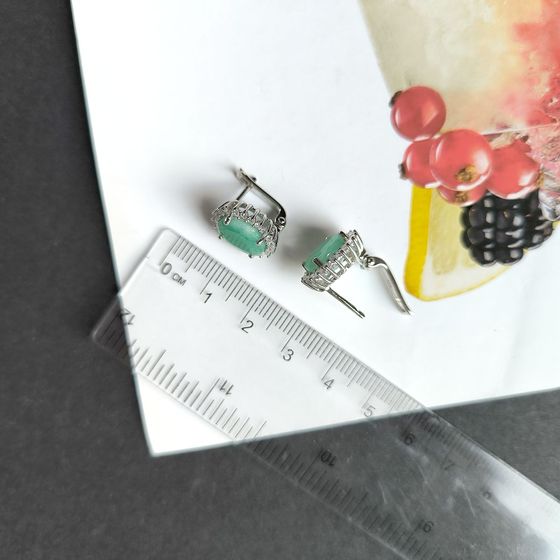 Серебряные серьги с изумрудом 5.79ct, фианитами