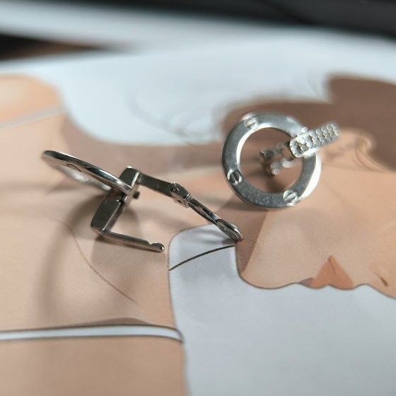 Серебряные серьги с фианитами