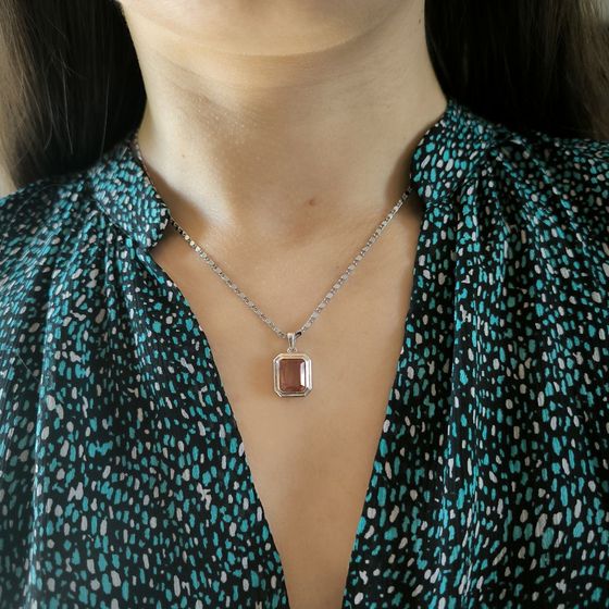 Серебряная подвеска с султанитом 3.275ct