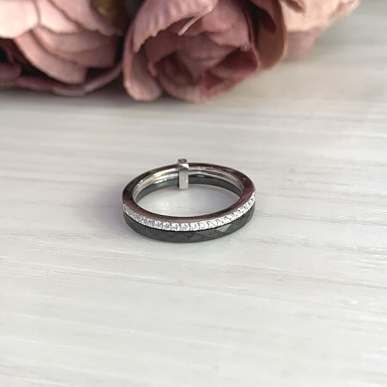 Серебряное кольцо с керамикой