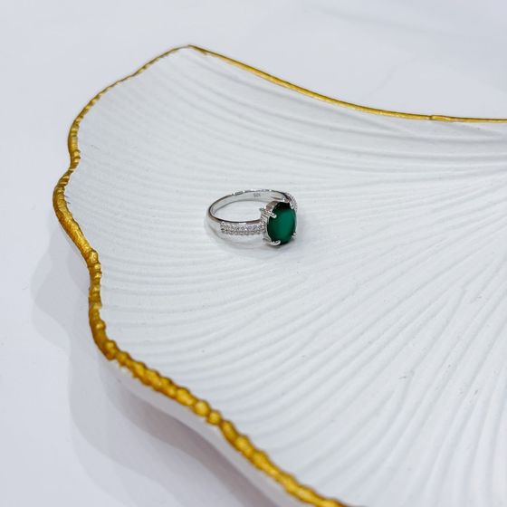 Серебряное кольцо с агатом