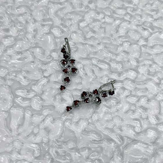 Серебряные серьги с гранатом 4.642ct