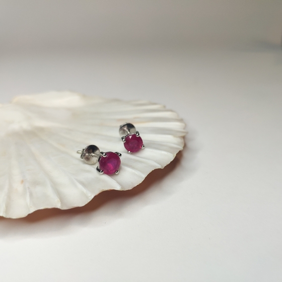 Серебряные серьги с рубином 1.428ct