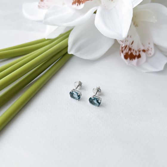 Серебряные серьги с топазом Лондон Блю 1.68ct