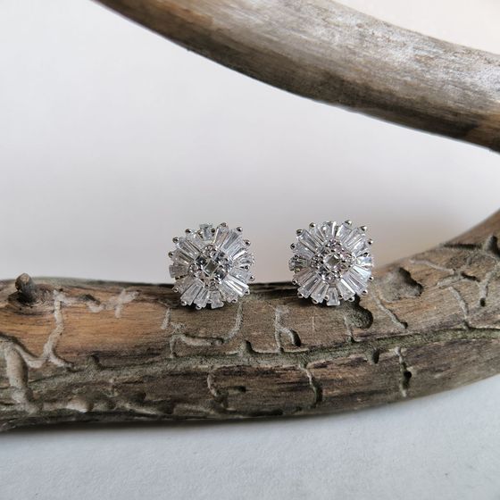 Серебряные серьги с фианитами