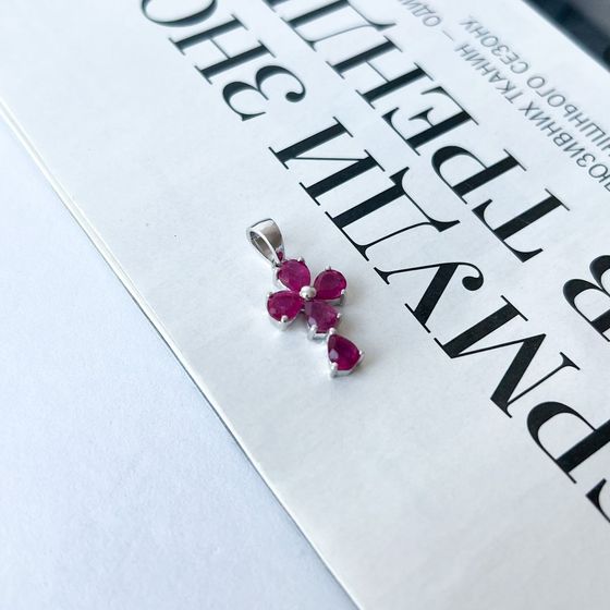 Серебряный крестик с рубином 2.26ct