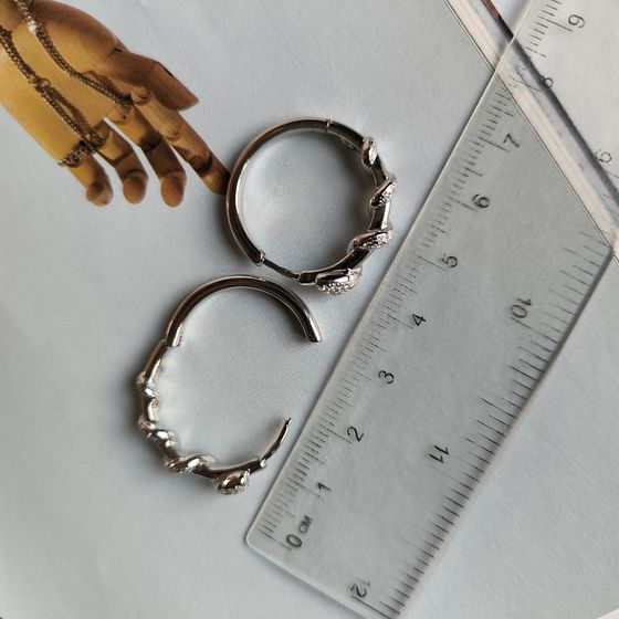 Серебряные серьги с фианитами