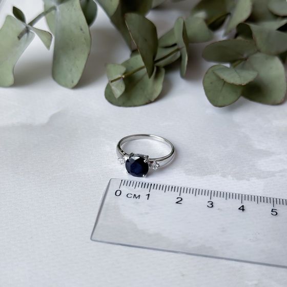 Серебряное кольцо с сапфиром 2.332ct