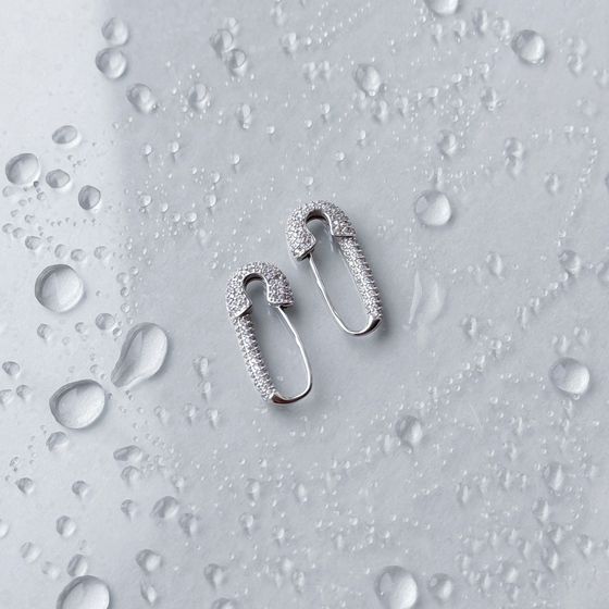 Серебряные серьги с фианитами