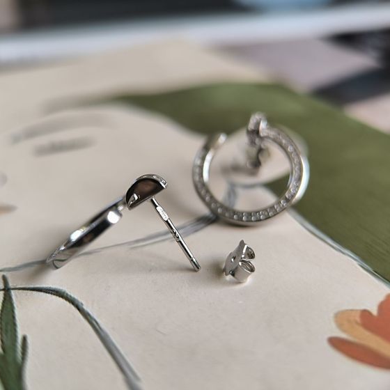 Серебряные серьги с фианитами