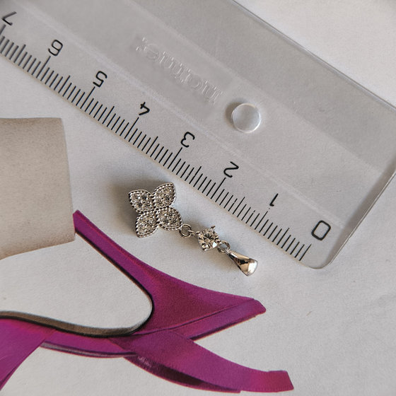 Серебряная подвеска с фианитами