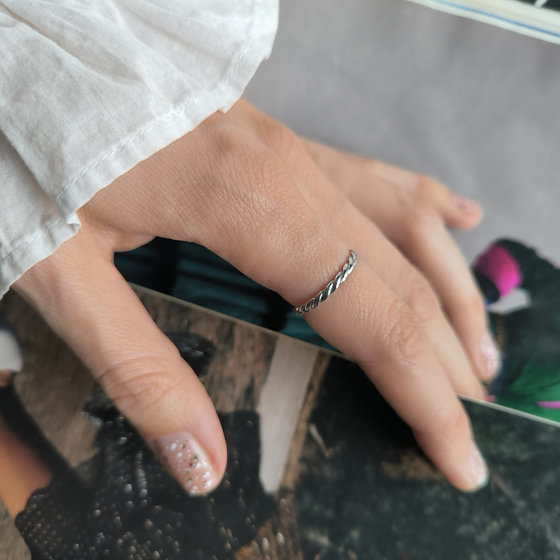 Серебряное кольцо без камней