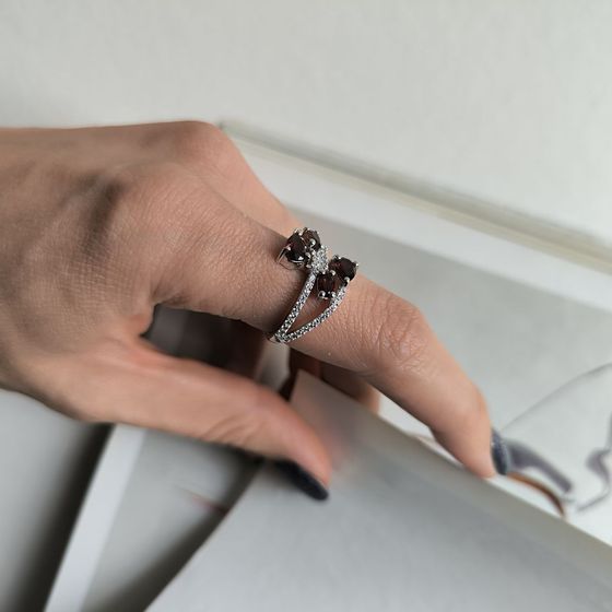 Серебряное кольцо с гранатом 2.325ct