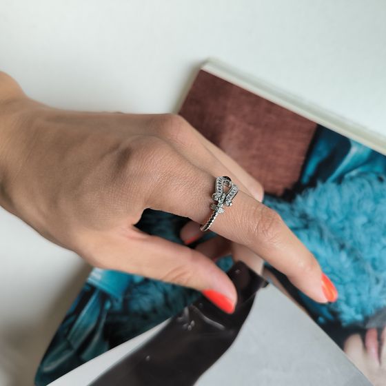 Серебряное кольцо с фианитами