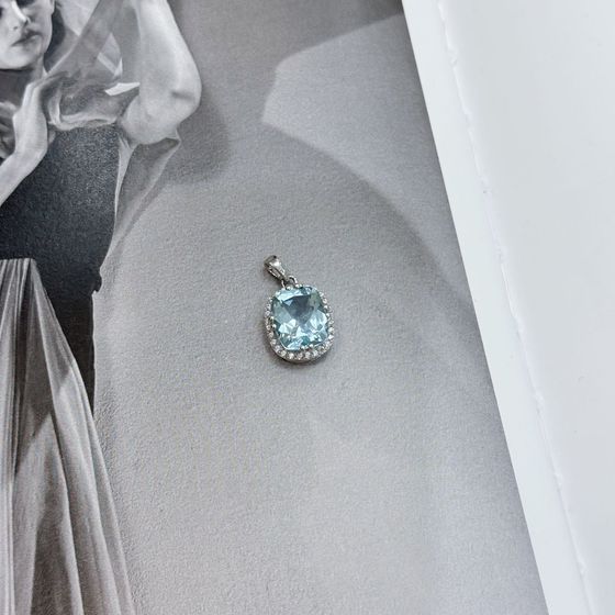 Серебряная подвеска с топазом 6.295ct