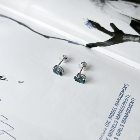 Серебряные серьги с топазом Лондон Блю 1.68ct