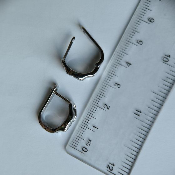 Серебряные серьги с фианитами