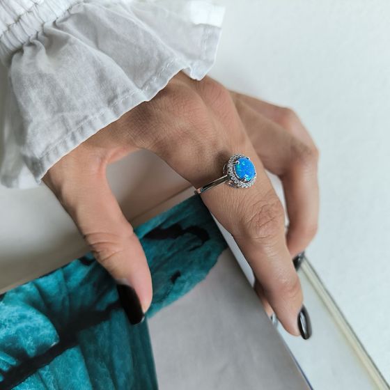 Серебряное кольцо с опалом 0.6ct