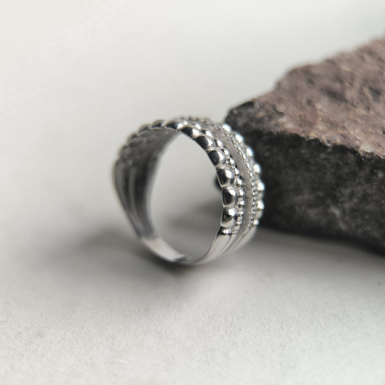 Серебряное кольцо с фианитами