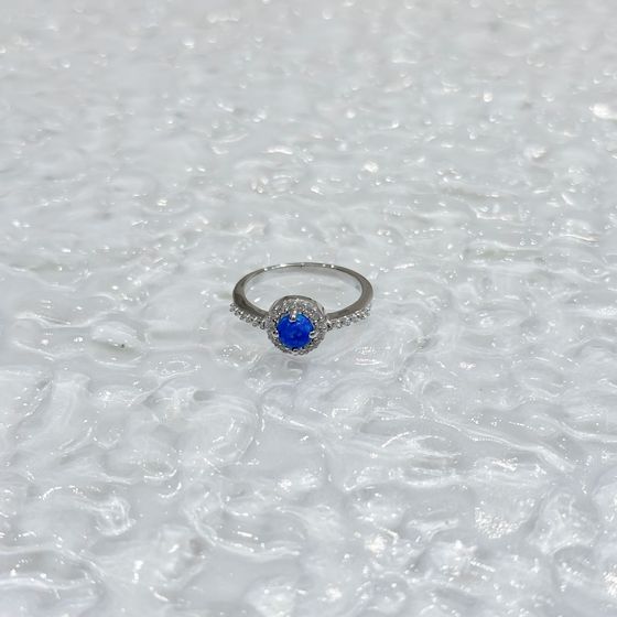 Серебряное кольцо с опалом 0.573ct, фианитами